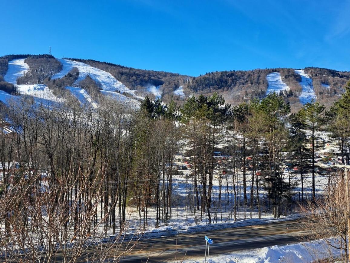 Superbe Condo Face Aux Pentes De Ski Stoneham!!! Zewnętrze zdjęcie